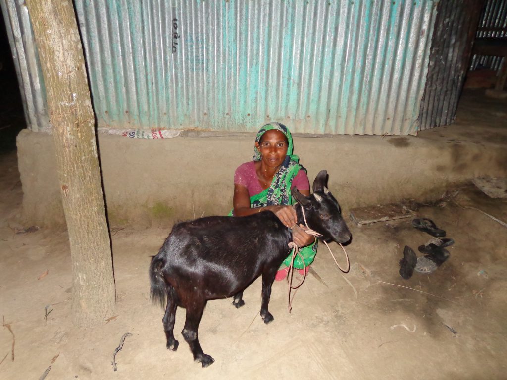 A single goat gave Khuki the start that she needed to support her family and gain a sense of dignity.