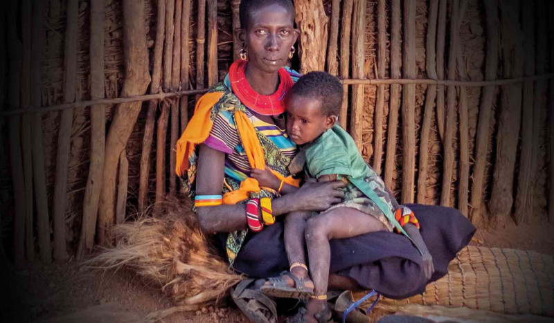 Mother and child face drought and starvation